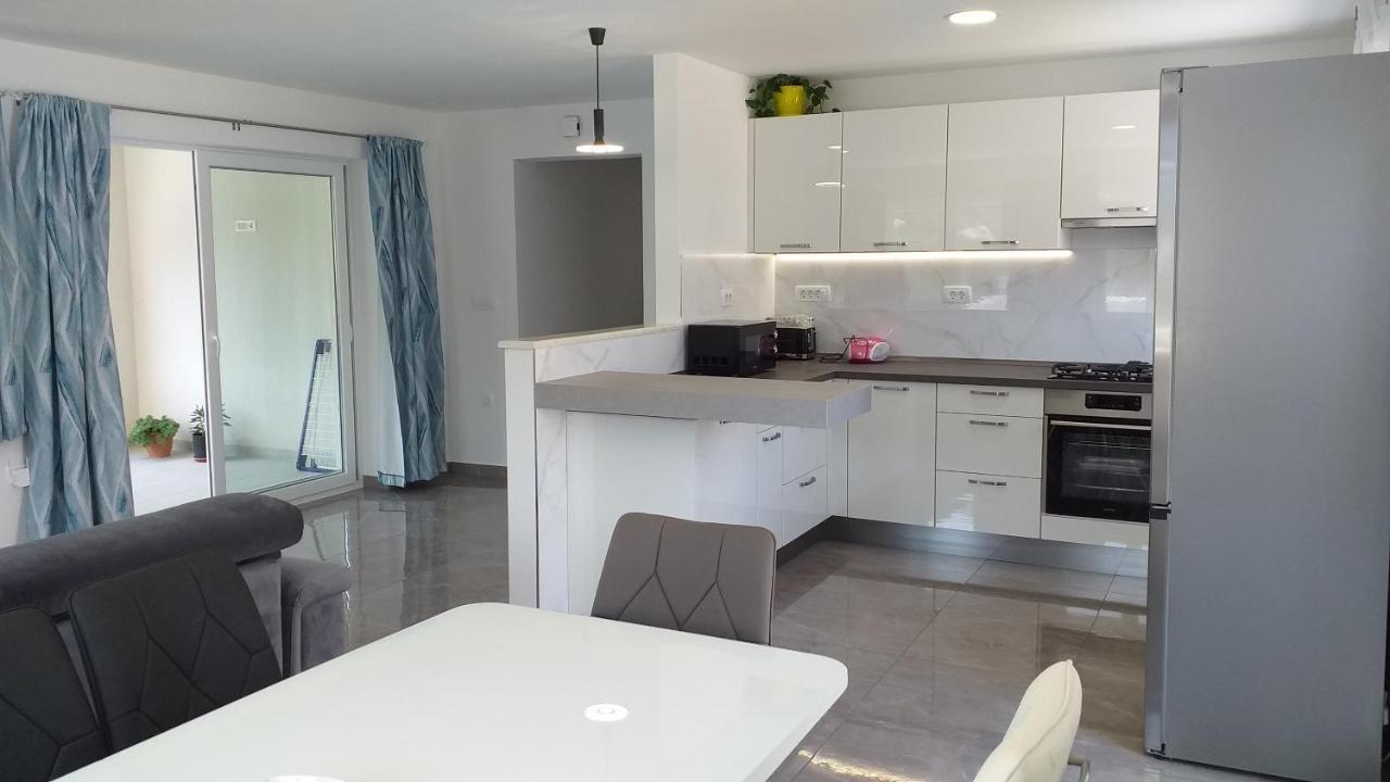 Apartman Karla Lastovo Exteriör bild